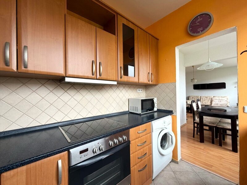 Prodej prostorného bytu 4+1 s lodžií a sklepem ve vyhledávané lokalitě Zlín – Podlesí III.