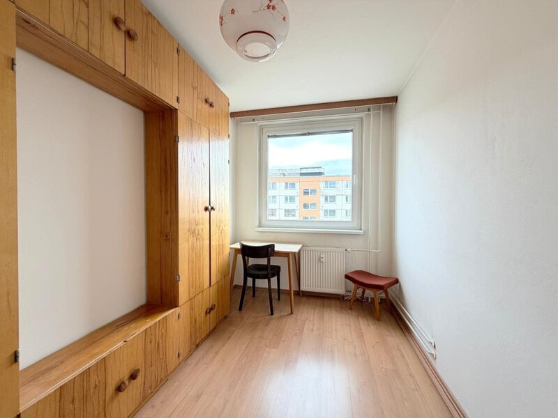 Prodej prostorného bytu 4+1 s lodžií a sklepem ve vyhledávané lokalitě Zlín – Podlesí III.