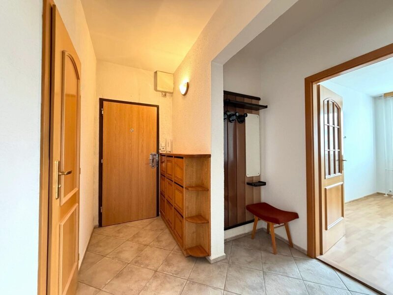 Prodej prostorného bytu 4+1 s lodžií a sklepem ve vyhledávané lokalitě Zlín – Podlesí III.