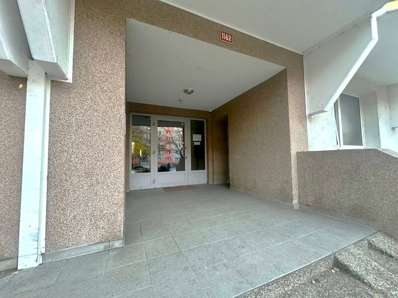 Prodej bytu 1+kk s lodžií a sklepem, 31 m², Otrokovice – Kvítkovice