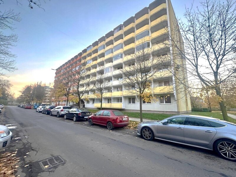 Prodej bytu 1+kk s lodžií a sklepem, 31 m², Otrokovice – Kvítkovice