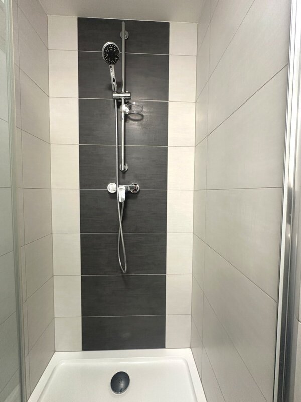 Stylové bydlení ve Zlíně! Pronájem moderního bytu 1+kk s terasou a sklepem v Rezidenci Bartoška