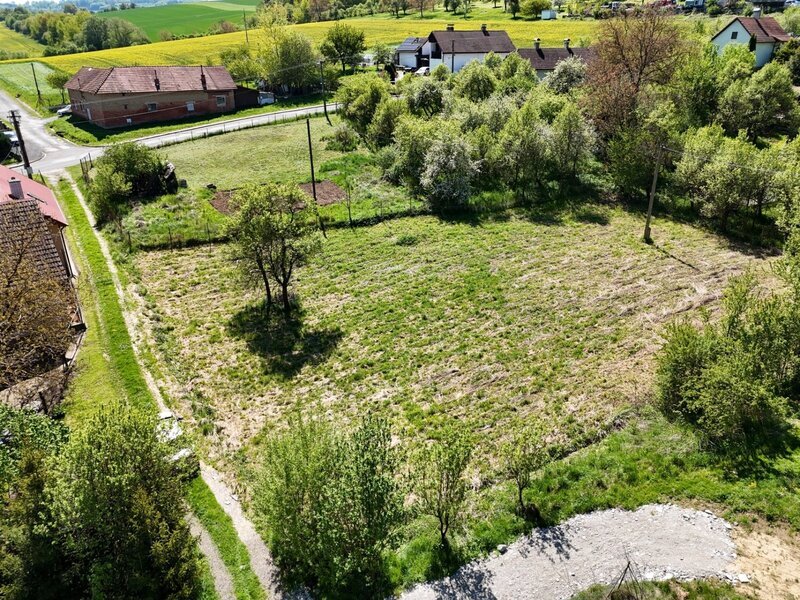 Nabízíme k prodeji stavební pozemek o celkové výměře