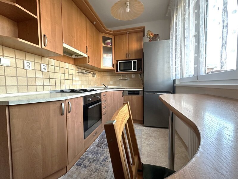 Prodej bytu 3+1 s balkonem – Zlín, Malenovice, ul. Husova