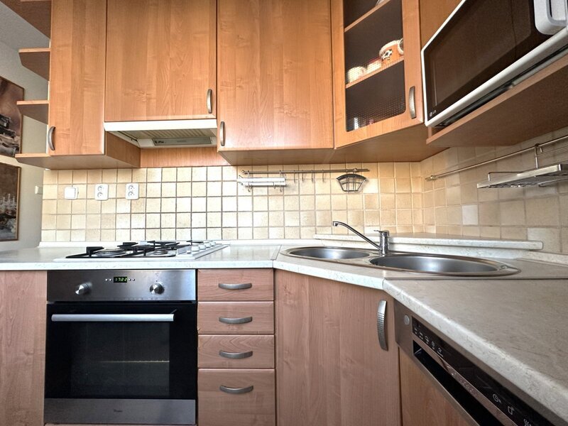 Prodej bytu 3+1 s balkonem – Zlín, Malenovice, ul. Husova