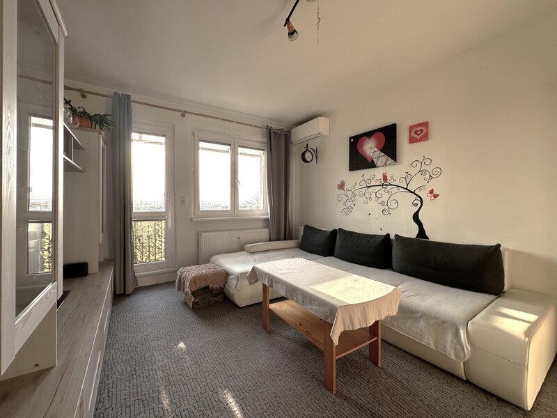 Prodej bytu 3+1 s balkonem – Zlín, Malenovice, ul. Husova