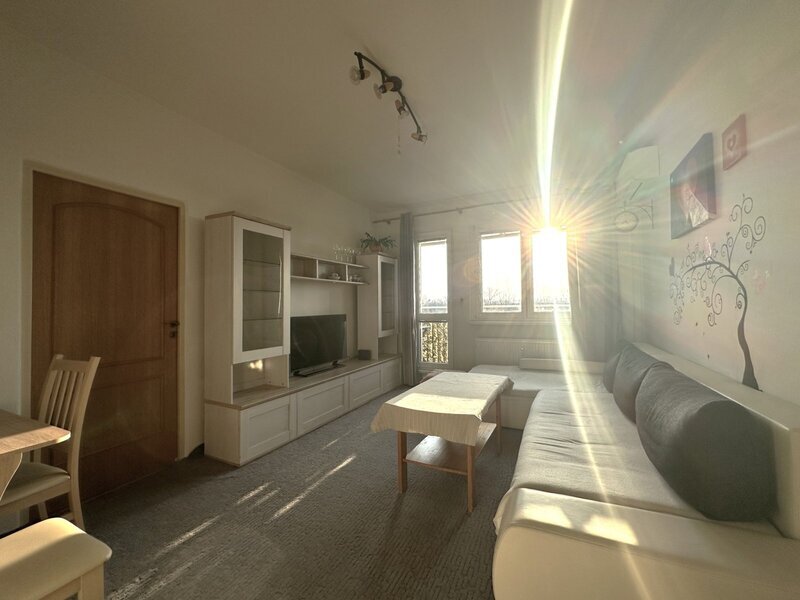 Prodej bytu 3+1 s balkonem – Zlín, Malenovice, ul. Husova