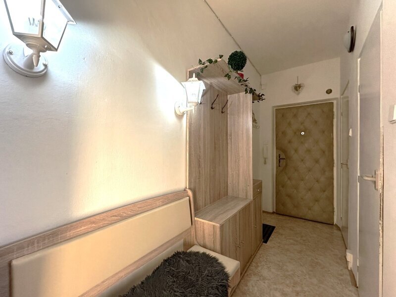 Prodej bytu 3+1 s balkonem – Zlín, Malenovice, ul. Husova