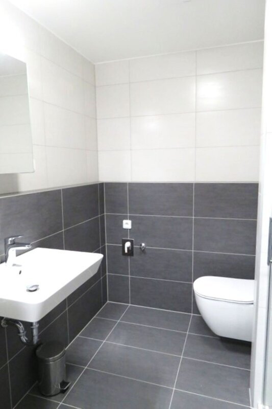 Pronájem moderního bytu 1+kk s terasou – Bartošova čtvrť