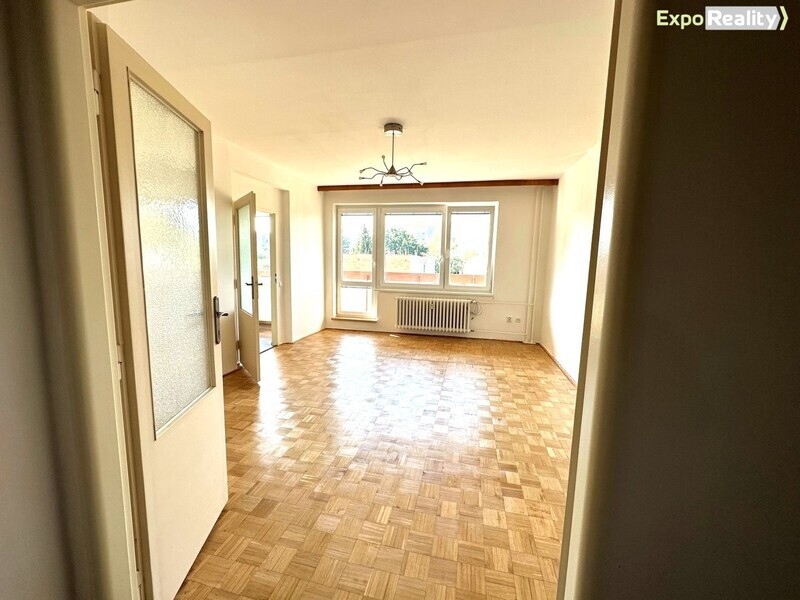 Pronájem bytu 4+1, 91 m², Zlín – Jižní Svahy, ul. Družstevní