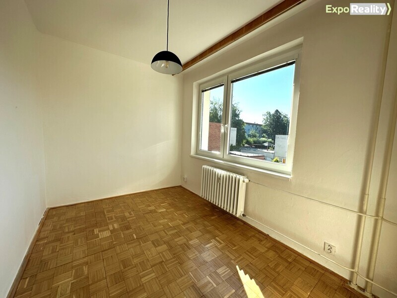 Pronájem bytu 4+1, 91 m², Zlín – Jižní Svahy, ul. Družstevní