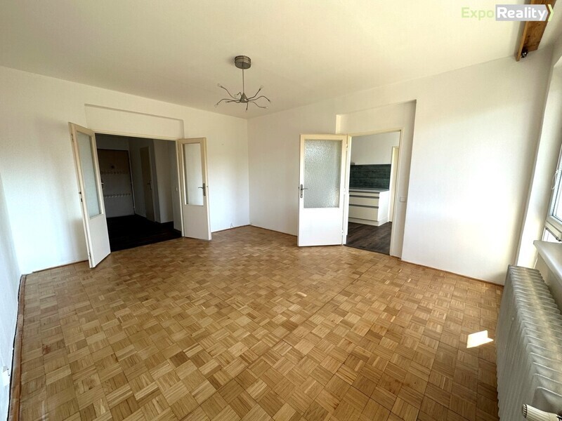 Pronájem bytu 4+1, 91 m², Zlín – Jižní Svahy, ul. Družstevní