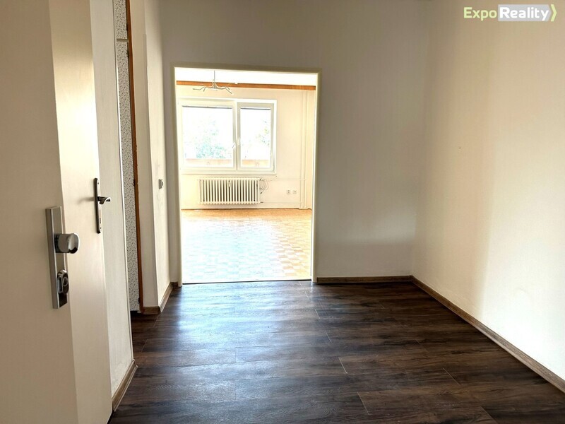 Pronájem bytu 4+1, 91 m², Zlín – Jižní Svahy, ul. Družstevní