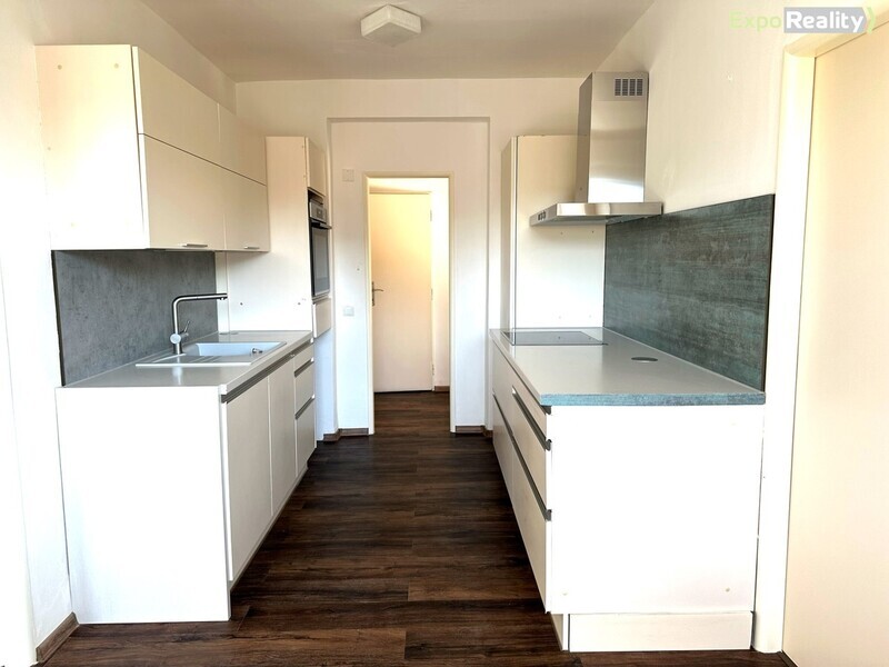 Pronájem bytu 4+1, 91 m², Zlín – Jižní Svahy, ul. Družstevní