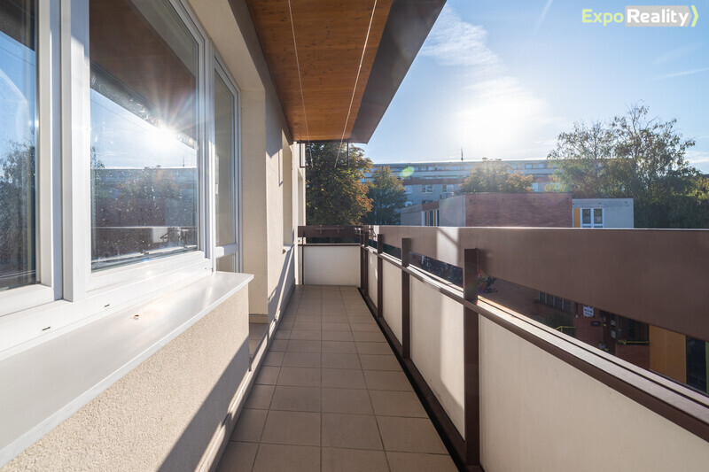 Pronájem bytu 4+1, 91 m², Zlín – Jižní Svahy, ul. Družstevní