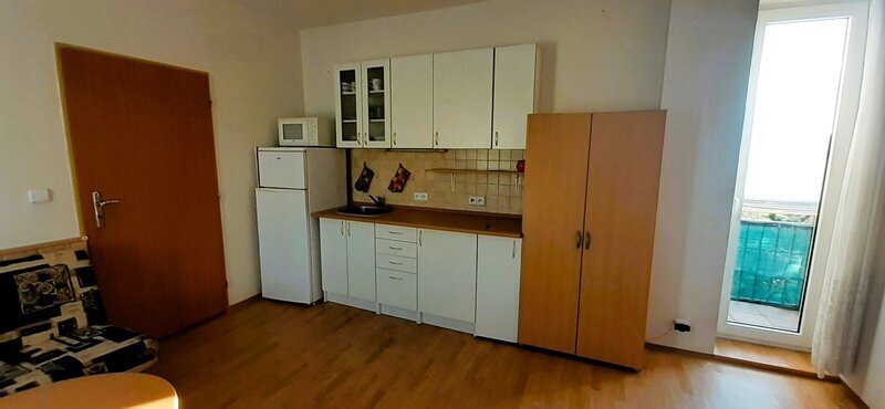 Pronájem pěkného 1+kk, s balkonem, Fryšták, ul. Holešovská