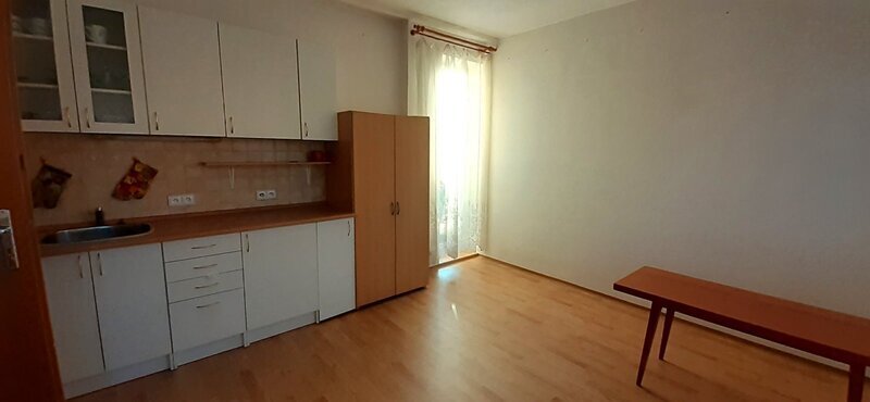 Pronájem pěkného 1+kk, s balkonem, Fryšták, ul. Holešovská