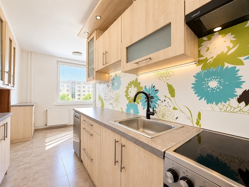Prodej bytu 3+1 s prostornou lodžií, 72 m² – Otrokovice, ul. SNP