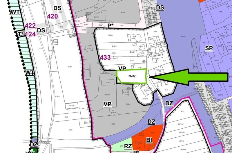 Komerce i bydlení na jednom místě? Tento pozemek ve Valašském Meziříčí nabízí obojí!