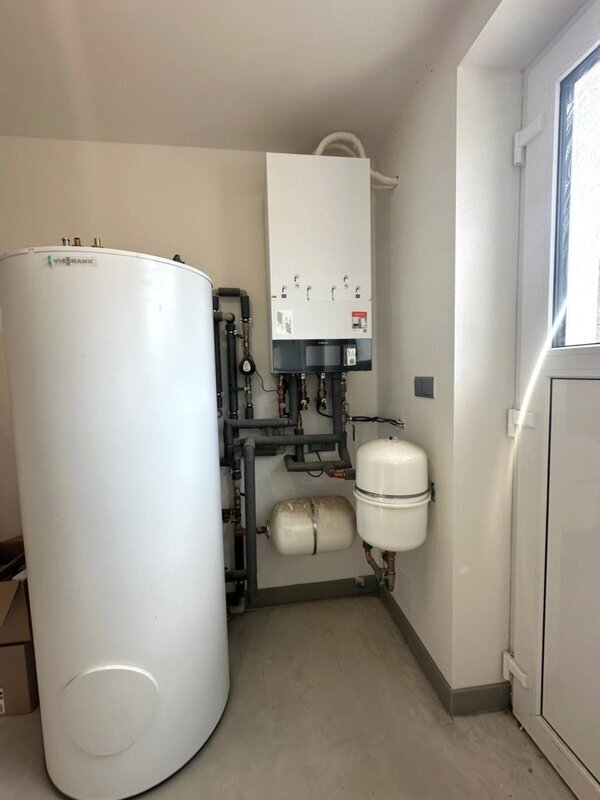 Prodej moderního rodinného domu 5+kk s garáží a zahradou – Míškovice u Zlína