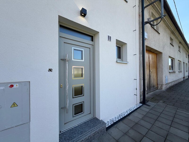 Prodej moderního rodinného domu 5+kk s garáží a zahradou – Míškovice u Zlína