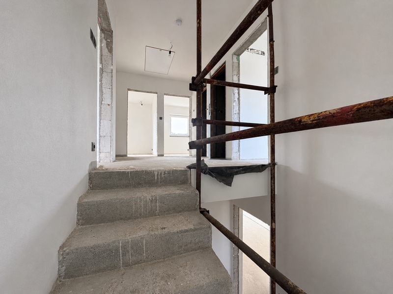 Prodej moderního rodinného domu 5+kk s garáží a zahradou, Míškovice u Zlína