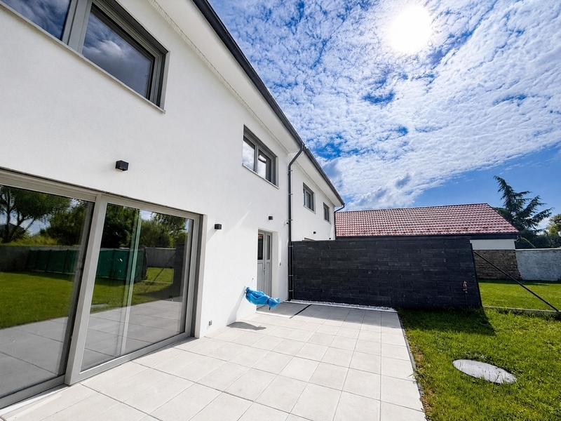 Prodej moderního rodinného domu 5+kk s garáží a zahradou, Míškovice u Zlína