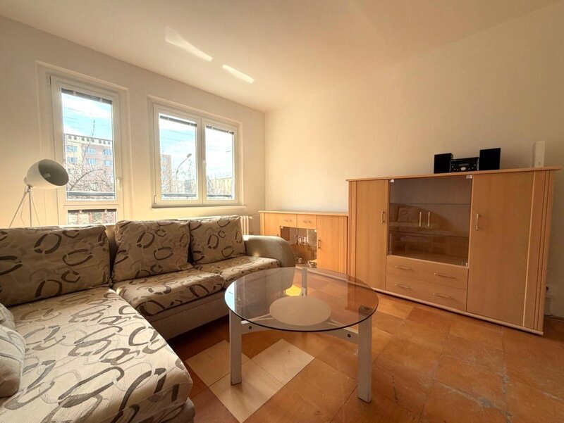 K pronájmu prostorný slunný byt 3+1 s balkonem, 68 m², Malenovice - Tř. Svobody