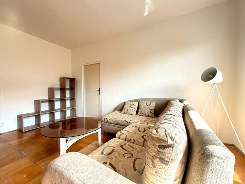 K pronájmu prostorný slunný byt 3+1 s balkonem, 68 m², Malenovice - Tř. Svobody