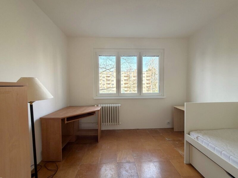 K pronájmu prostorný slunný byt 3+1 s balkonem, 68 m², Malenovice - Tř. Svobody