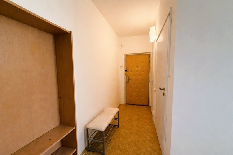 K pronájmu prostorný slunný byt 3+1 s balkonem, 68 m², Malenovice - Tř. Svobody