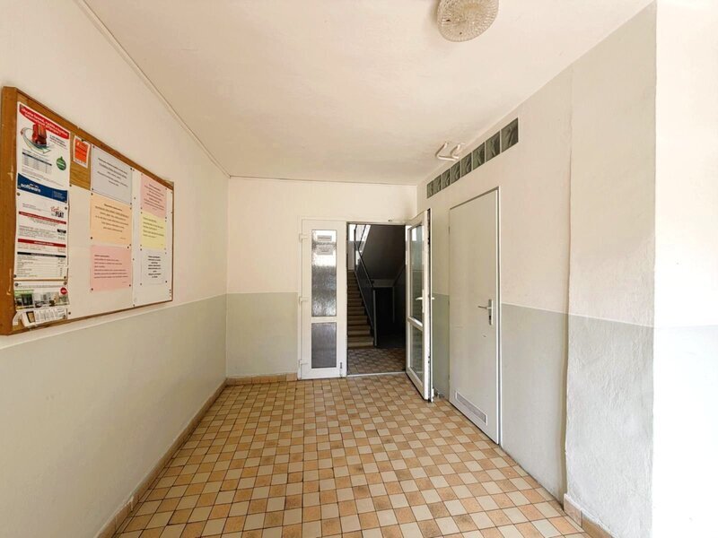 K pronájmu prostorný slunný byt 3+1 s balkonem, 68 m², Malenovice - Tř. Svobody