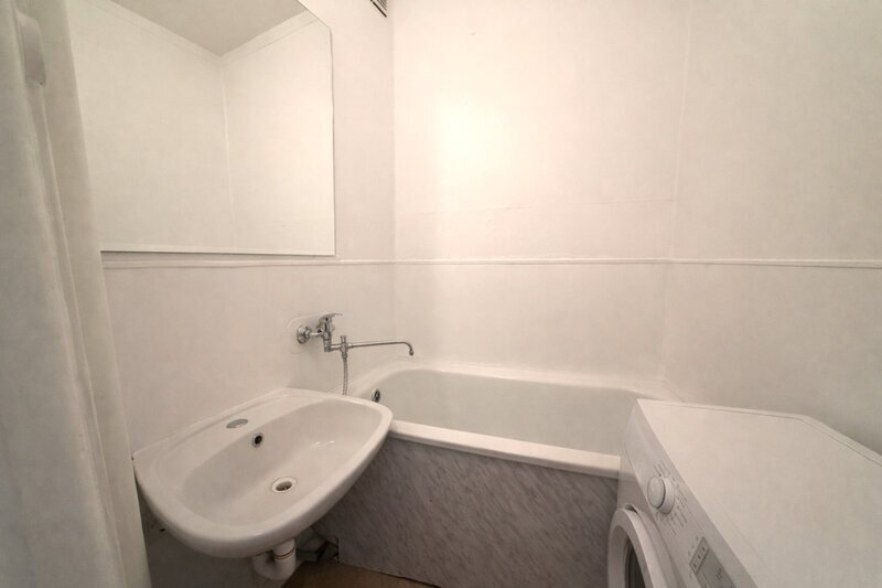 K pronájmu prostorný slunný byt 3+1 s balkonem, 68 m², Malenovice - Tř. Svobody