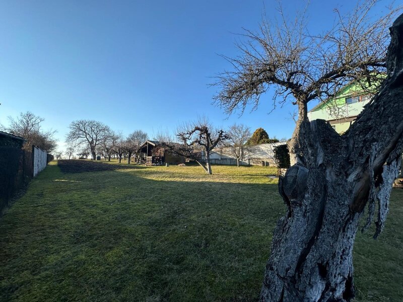 Prodej stavebního pozemku – v obci Roštění u Holešova