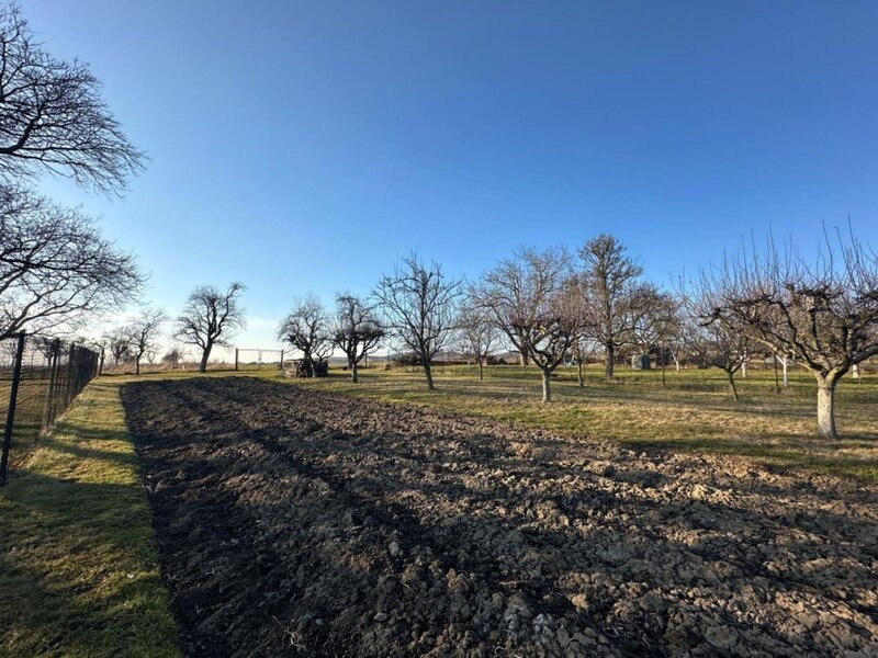 Prodej stavebního pozemku – v obci Roštění u Holešova