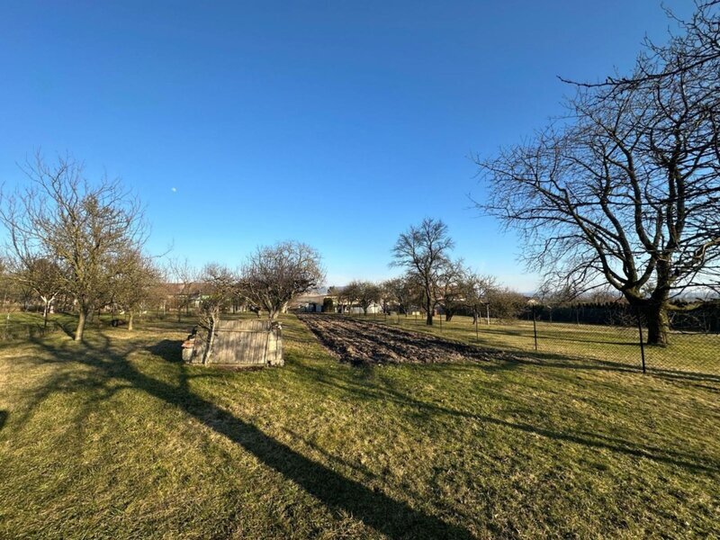 Prodej stavebního pozemku – v obci Roštění u Holešova