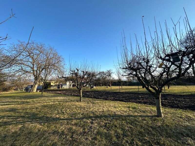 Prodej stavebního pozemku – v obci Roštění u Holešova