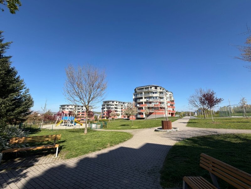 Pronájem moderního bytu 1+kk s balkonem – Zlín, Podlesí V