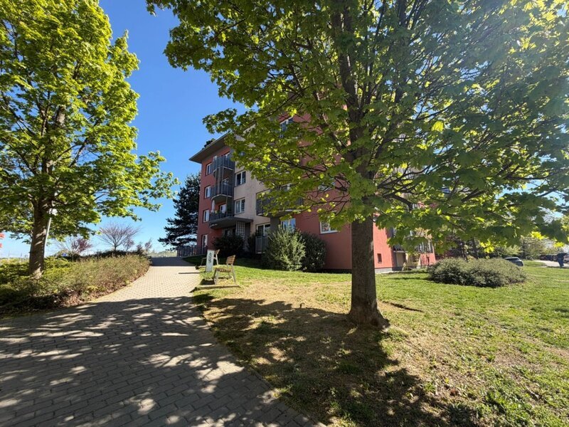 Pronájem moderního bytu 1+kk s balkonem – Zlín, Podlesí V