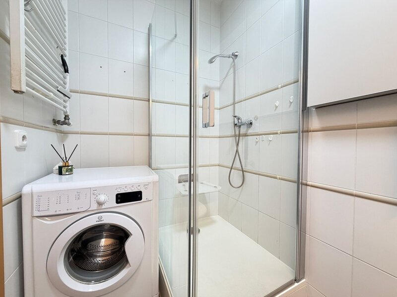 Pronájem moderního bytu 1+kk s balkonem – Zlín, Podlesí V