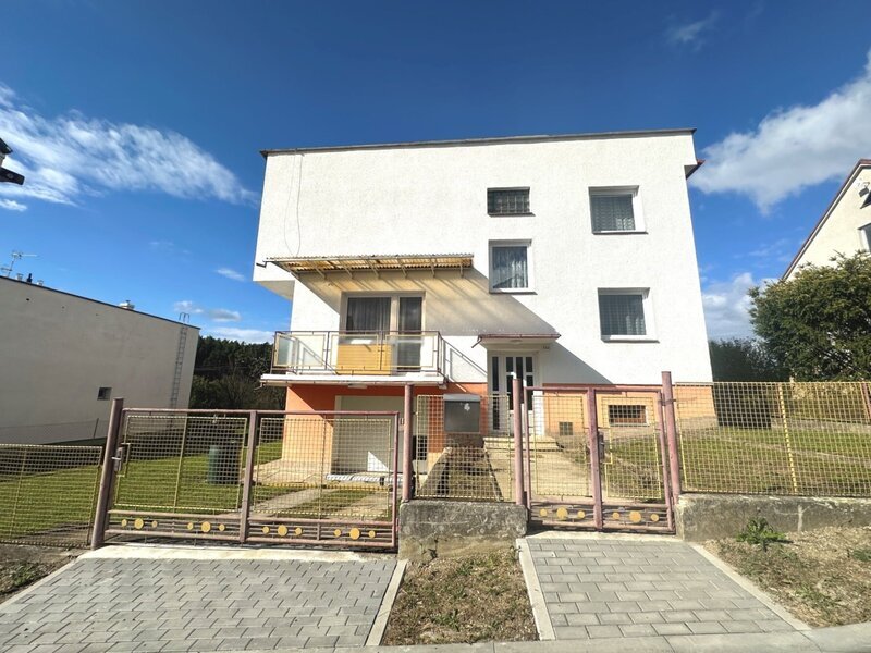 Prodej dvougeneračního rodinného domu – Slavičín, ulice Jasmínová