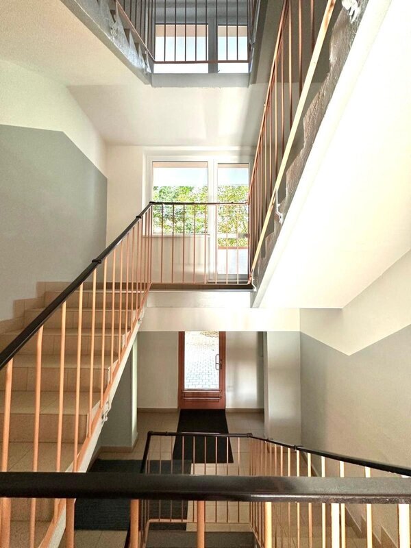 Pronájem prostorného bytu 2+1 s lodžií a sklepem, Napajedla