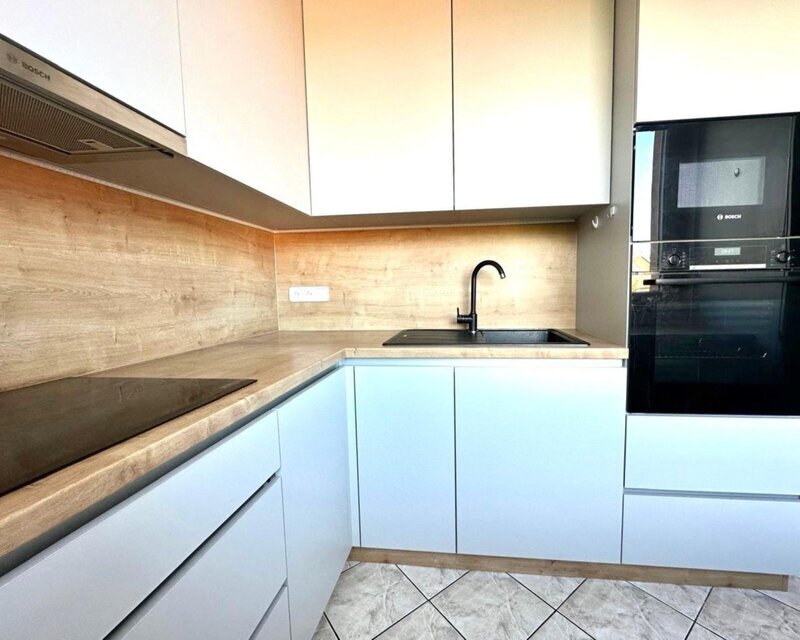 Pronájem prostorného bytu 2+1 s lodžií a sklepem, Napajedla