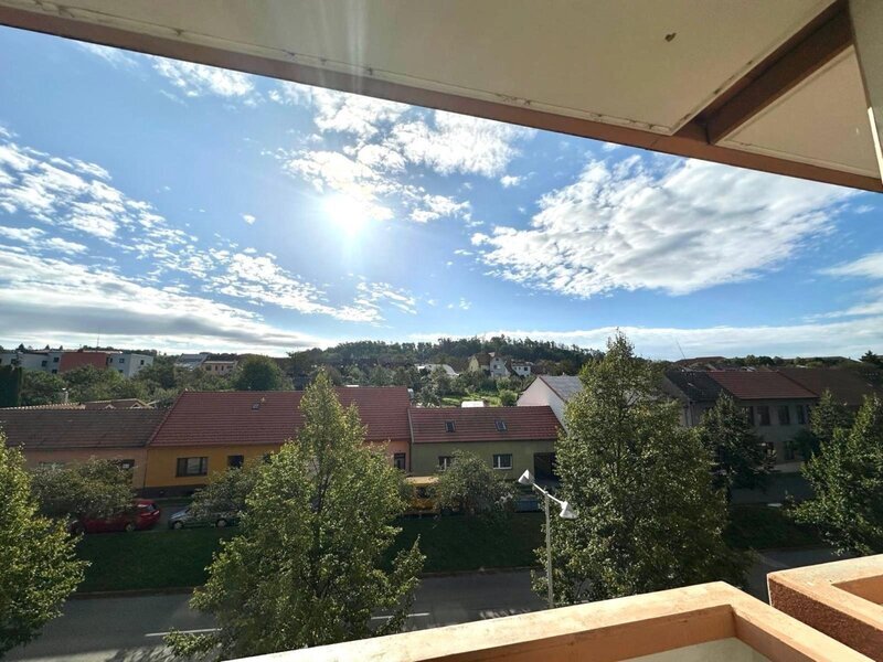 Pronájem prostorného bytu 2+1 s lodžií a sklepem, Napajedla