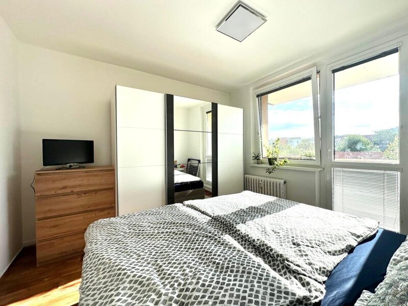 Pronájem prostorného bytu 2+1 s lodžií a sklepem, Napajedla