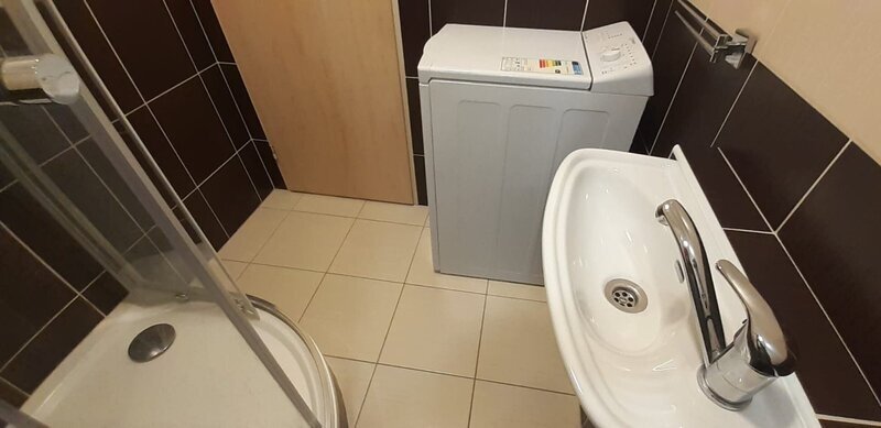 Pronájem kompletně zařízeného bytu 1+1, 35 m2, s lodžií, 2.NP, Zlín, ul. Družstevní, JS