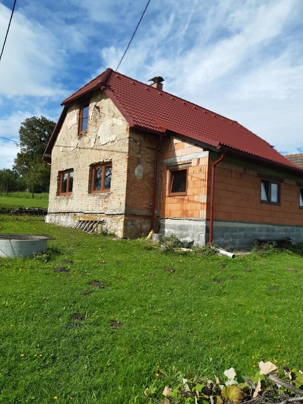 Prodej rodinného domu na polosamotě v obci Lázy u Valašského Meziříčí