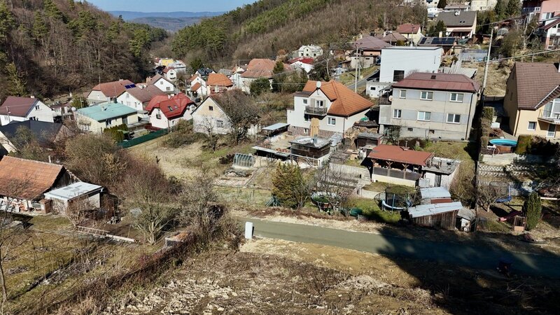 Prodej stavebního pozemku 1207 m²