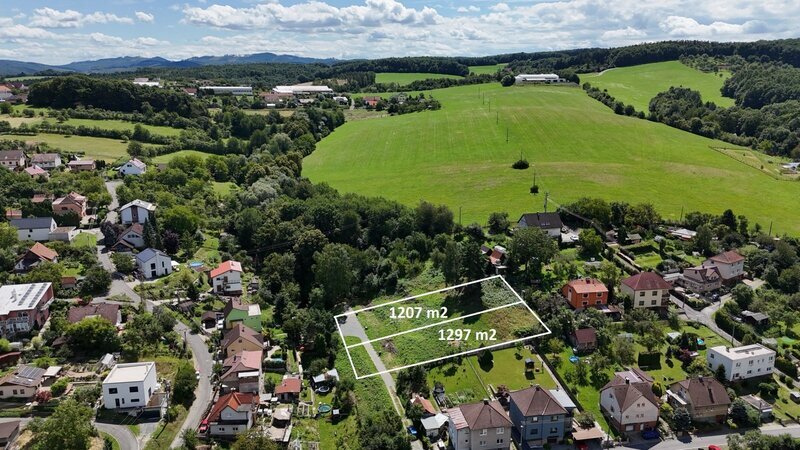 Prodej stavebního pozemku 1207 m²